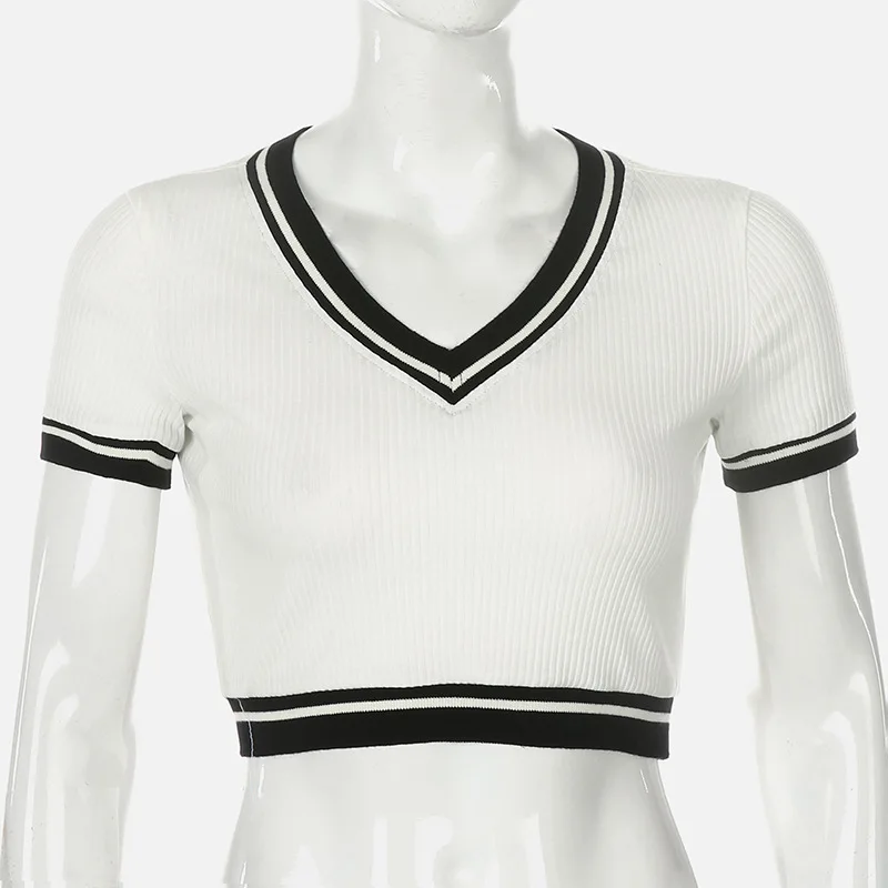 Women’s knitted cropped V-neck t-shirt with patchwork short sleeves, slim fit, and solid color—ideal for Y2K summer fashion and casual wear.