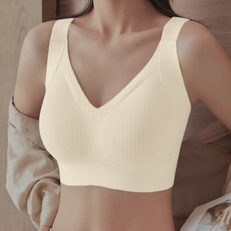 Women’s black push up bra with padded cups, underwire lift, and deep V plunge design – comfortable everyday t-shirt and sexy lingerie bra