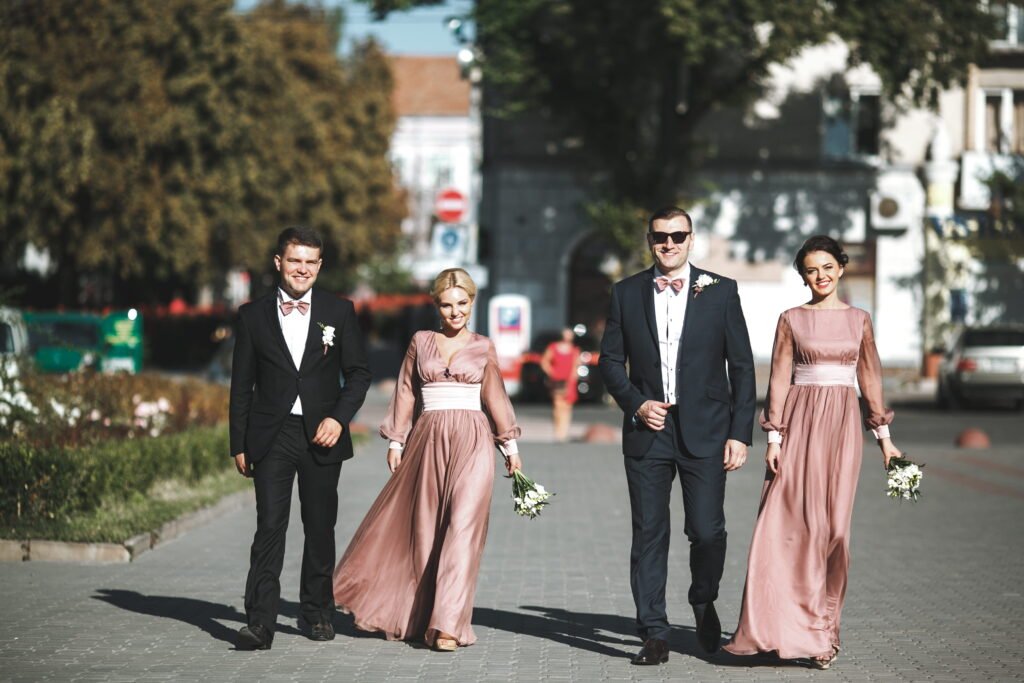 how to dress for a wedding guest